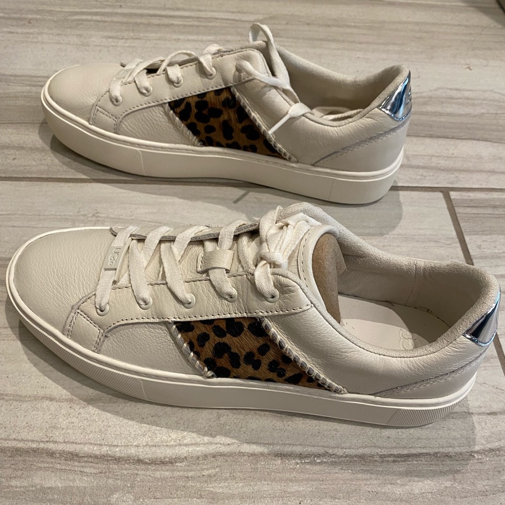 UGG Dinale Exotic Great Condition